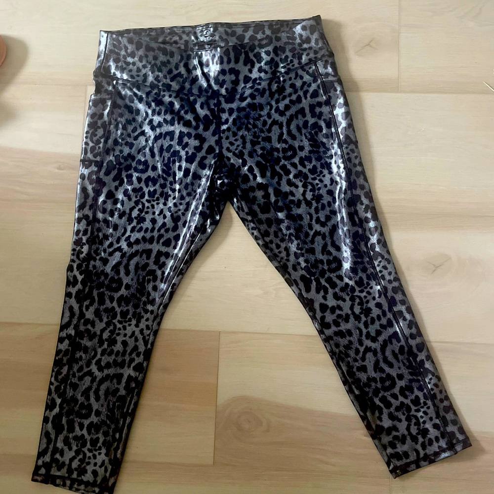 Leopard shiny pants. Size 2X